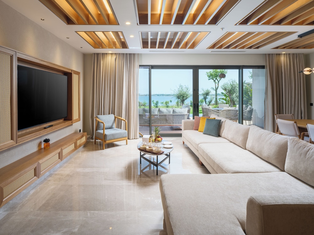 Bayou Villa 3 Bedroom Sea View