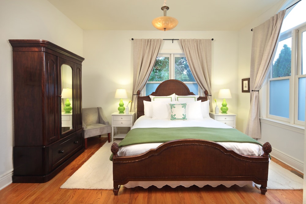Executive Room photo 2