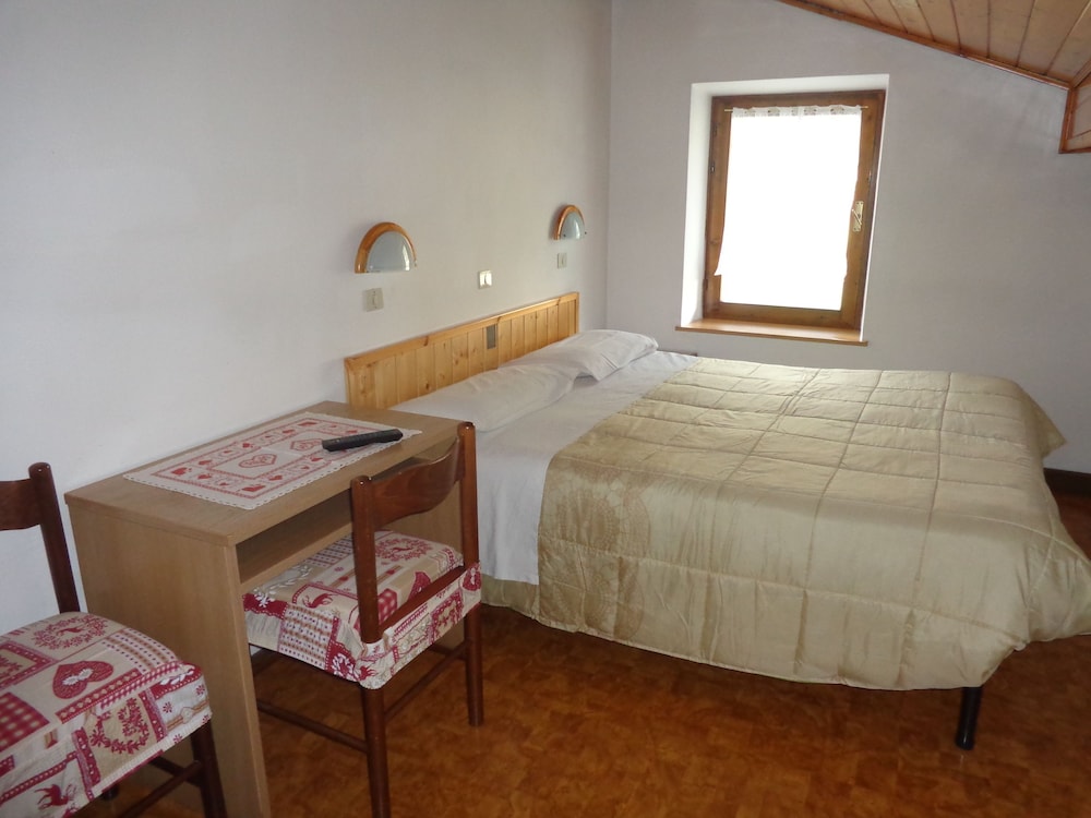 Double or Twin Room photo 2