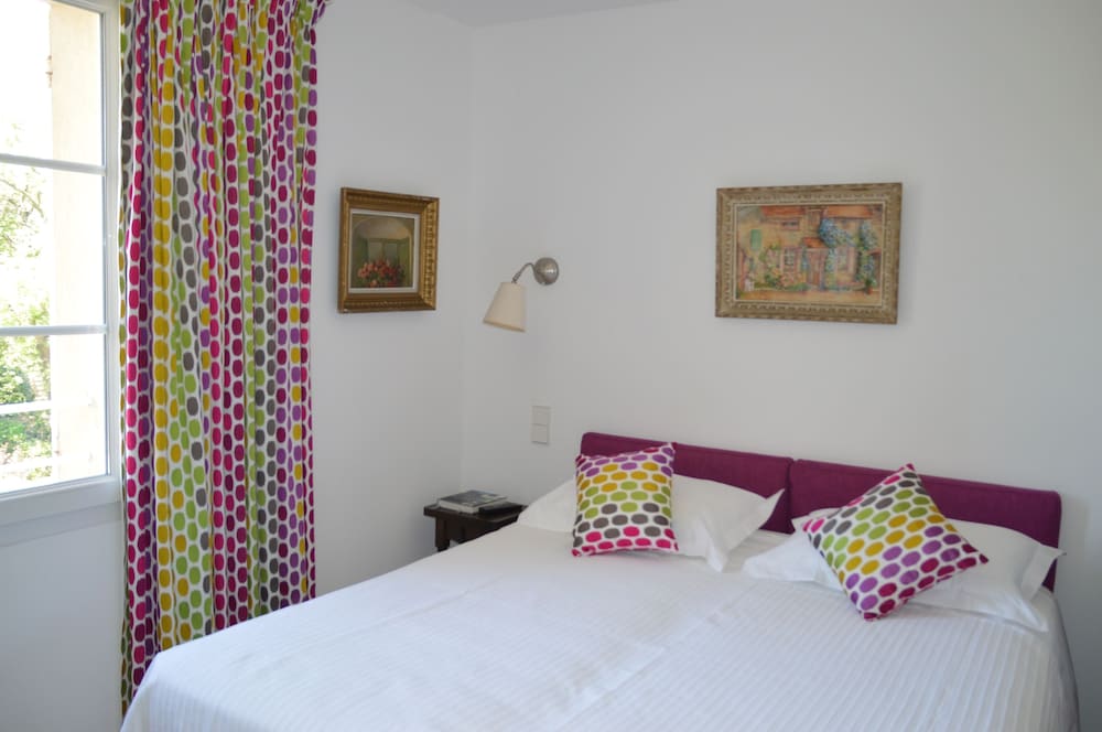 Double Room (Petite) photo 3