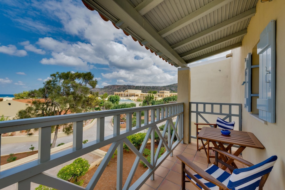 Bungalow, Terrace, Sea Facing photo 3