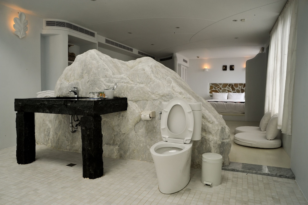 Double Room (K) photo 3