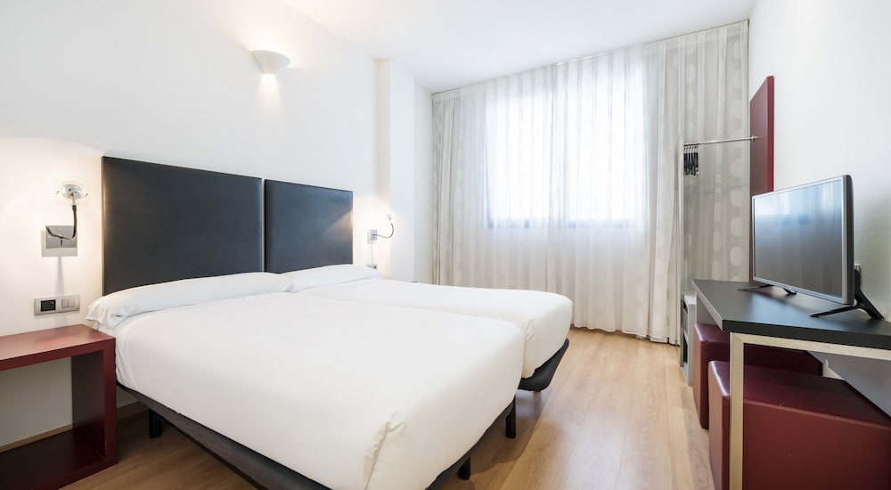 Double Room - Photo 6