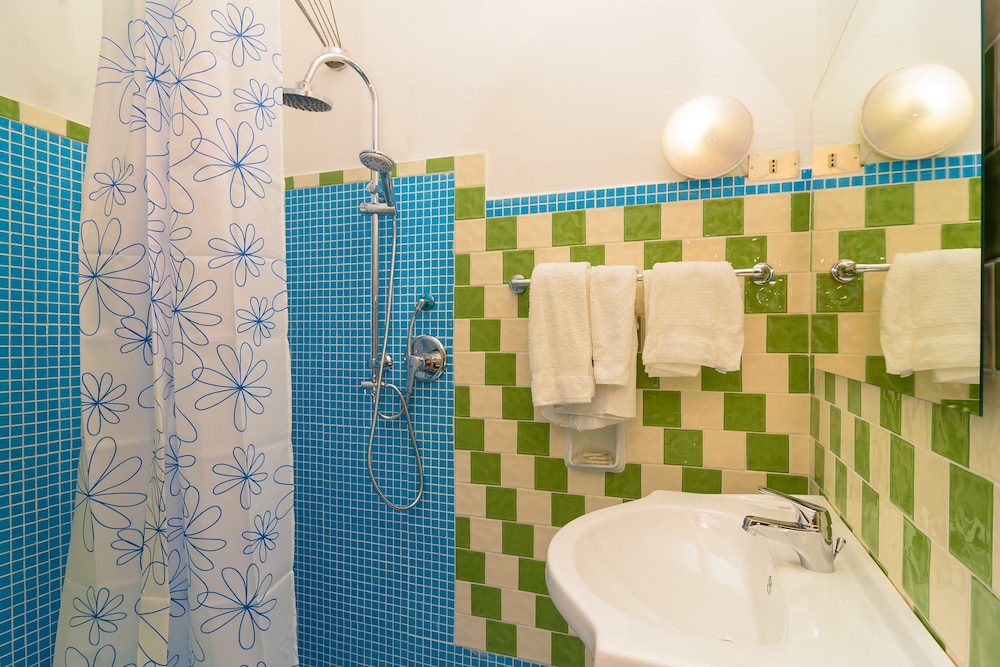 Quadruple Room photo 3