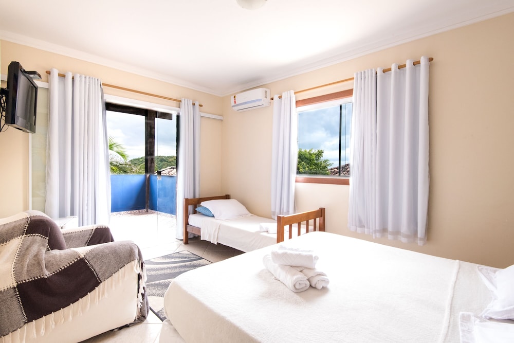 Deluxe Double Room, Non Smoking, Jetted Tub photo 1