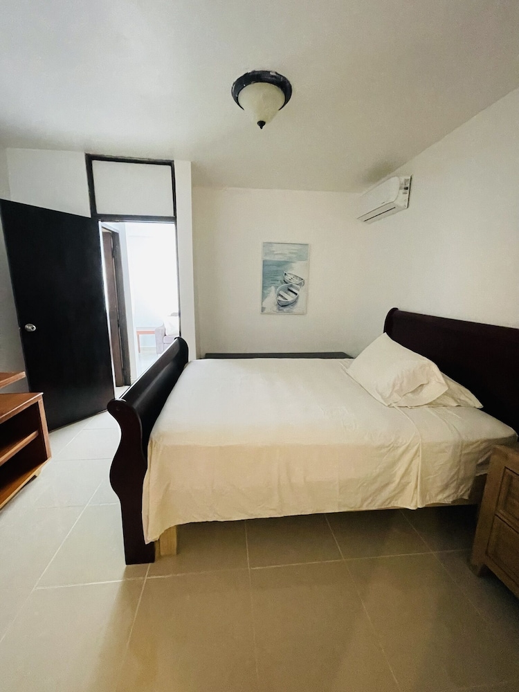Apartment, 4 Bedrooms, Non Smoking