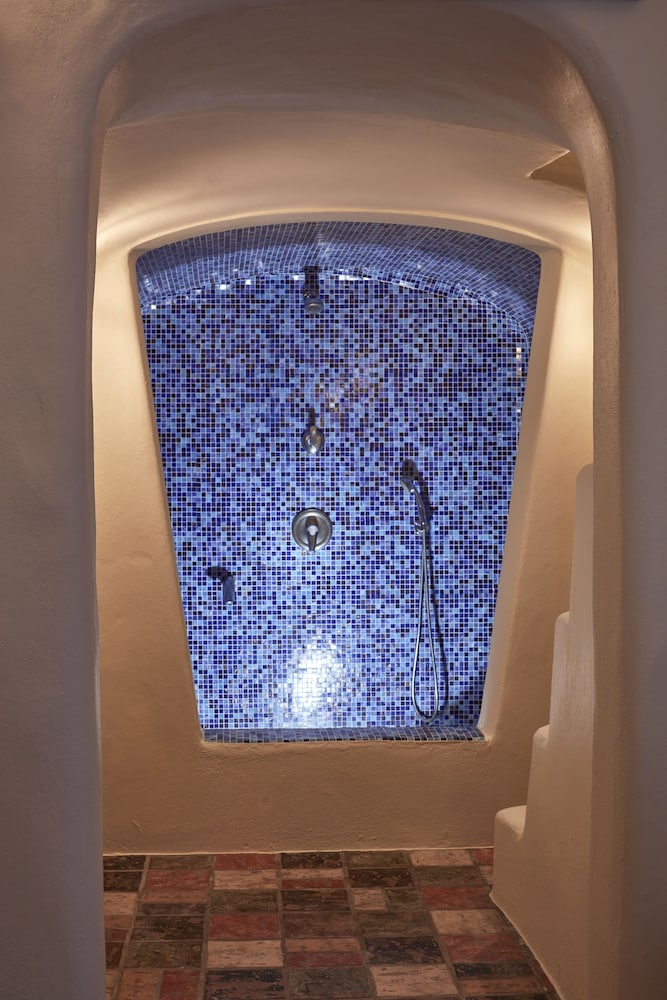 Suite, Jetted Tub (outdoor, Astra) - Photo 15