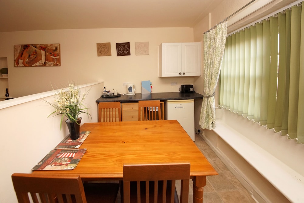 Superior Double or Twin Room, Ensuite photo 3