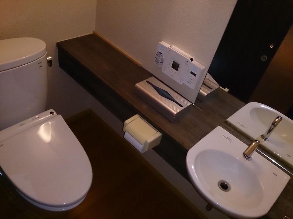 Deluxe Japanese-Style with Private Bathroom, Non-Smoking - Photo 4