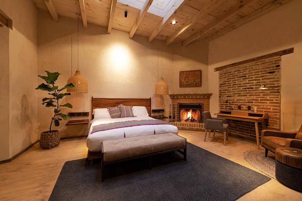 Superior Suite - Photo 1
