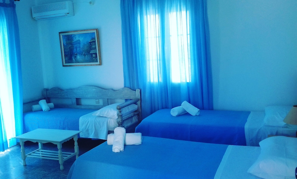 Standard Triple Room - Photo 1