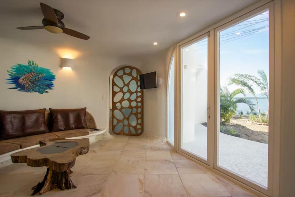 Villa photo 1