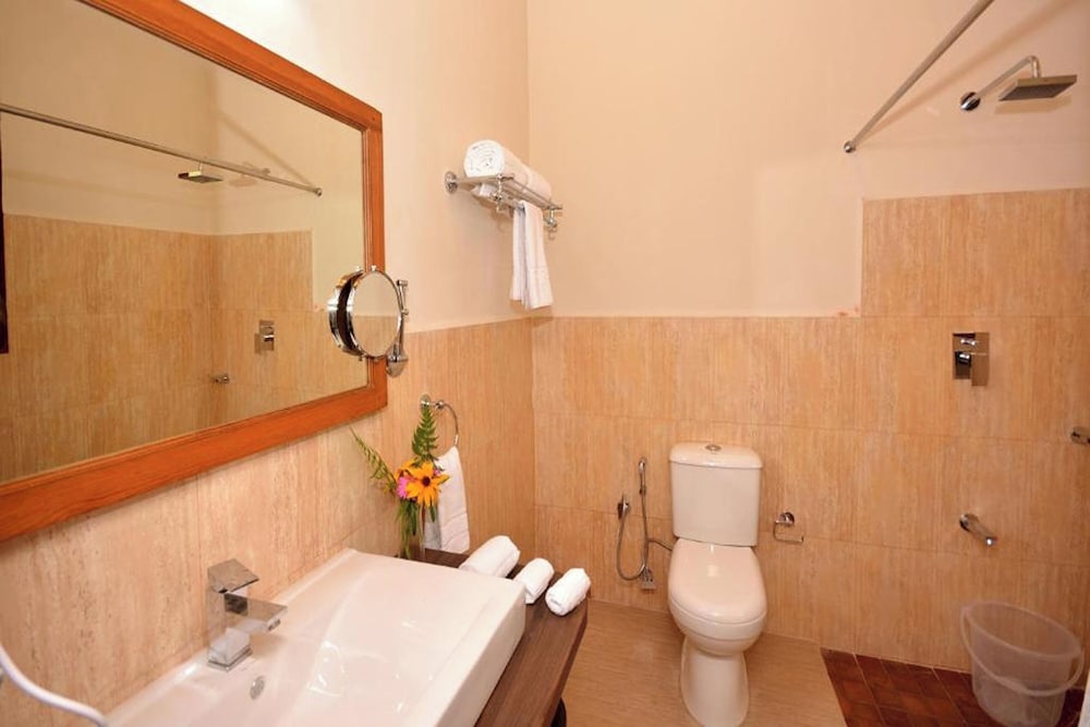 Deluxe Room - Photo 3