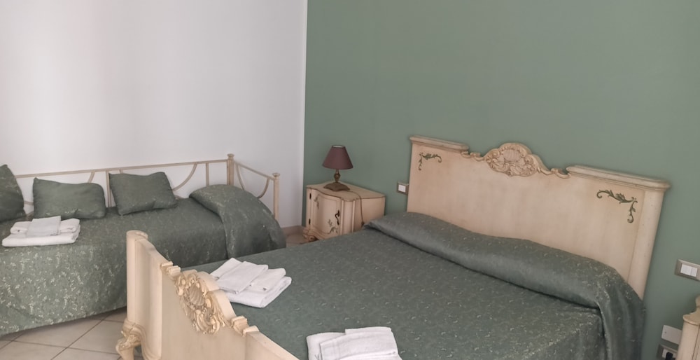 Superior Triple Room, 1 Bedroom, Non Smoking, Sea View