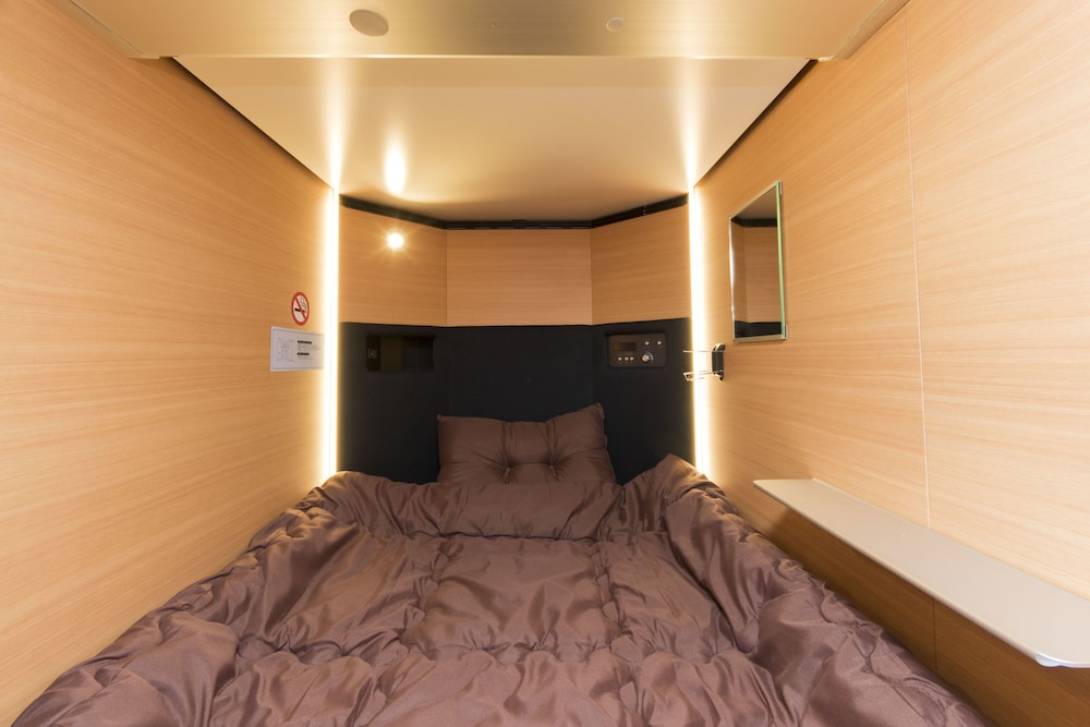 Basic Shared Dormitory, Women only, Non Smoking photo 2