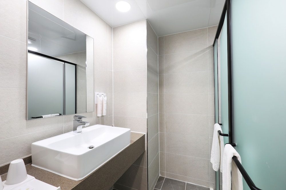 Premium Triple Room, Ocean View - Photo 4