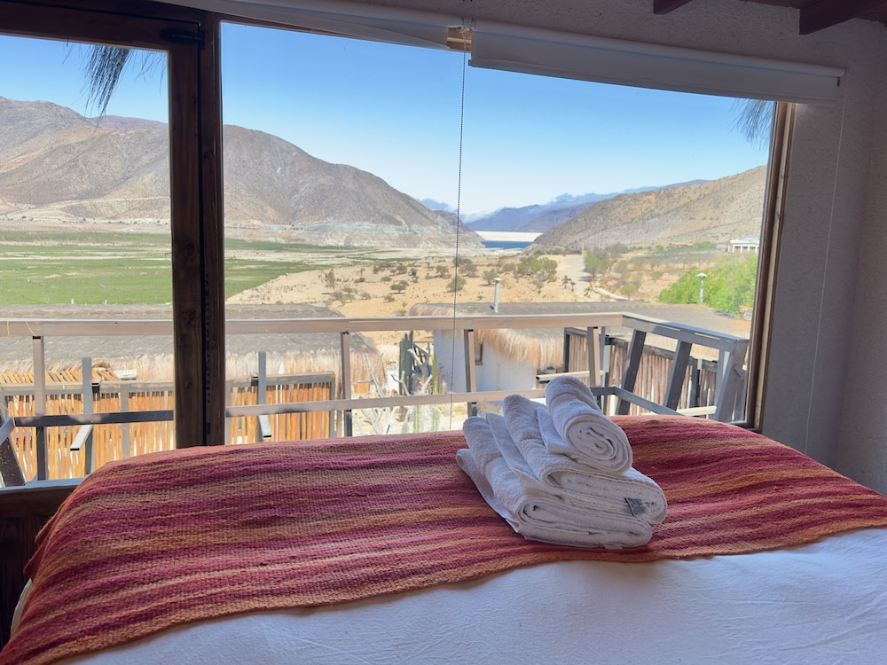 Panoramic Cabin, Multiple Beds, Lake View, Lakeside photo 2