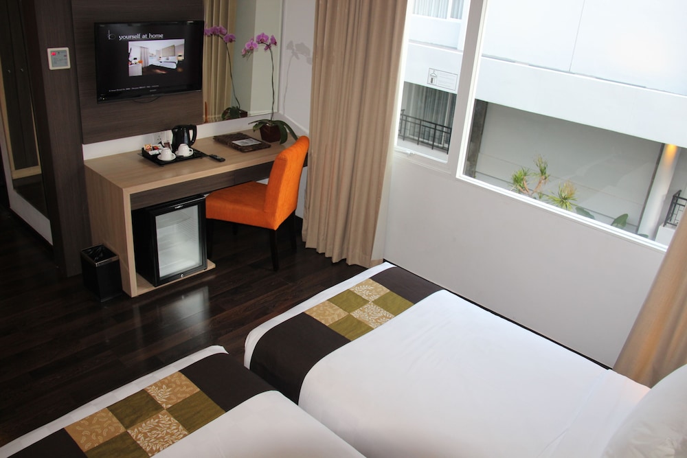 Deluxe Room - Photo 4