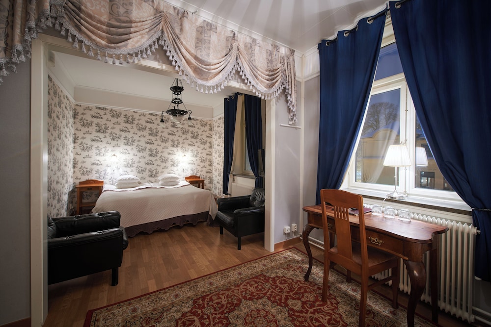 Standard Triple Room, Multiple Beds, Non Smoking photo 1