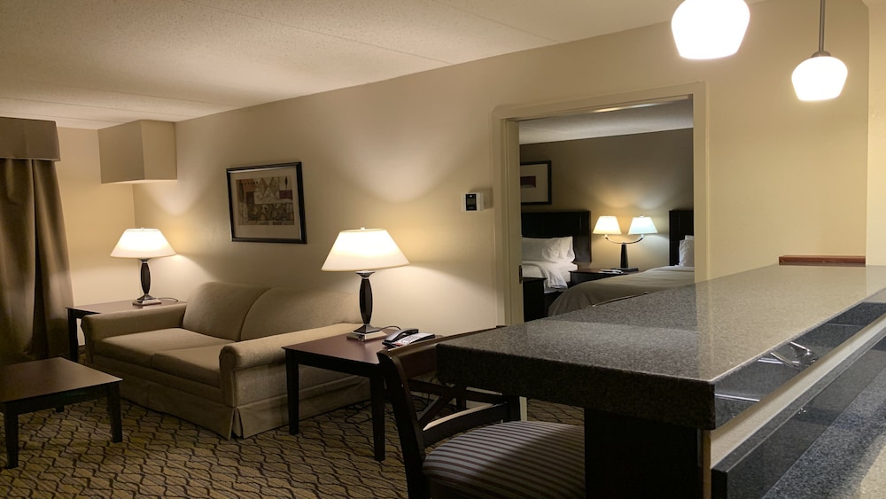 Suite, 2 Queen Beds, Accessible (Communications, Mobility) - Photo 3