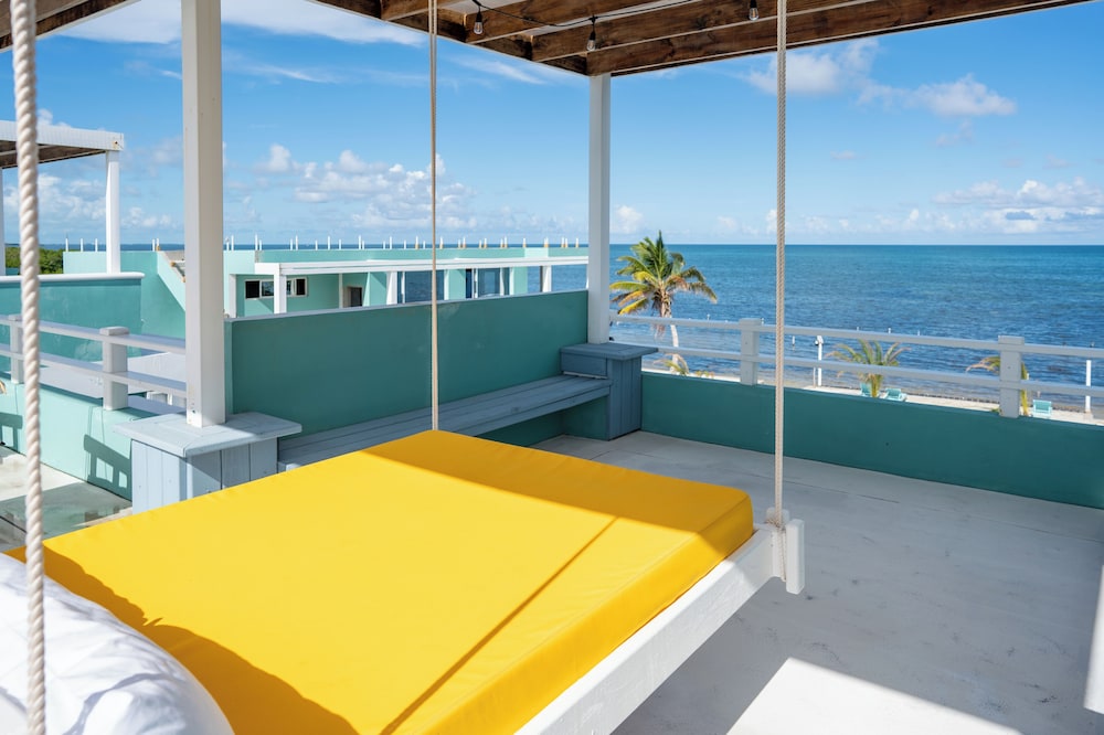 Upper Floor Villa with Rooftop photo 2