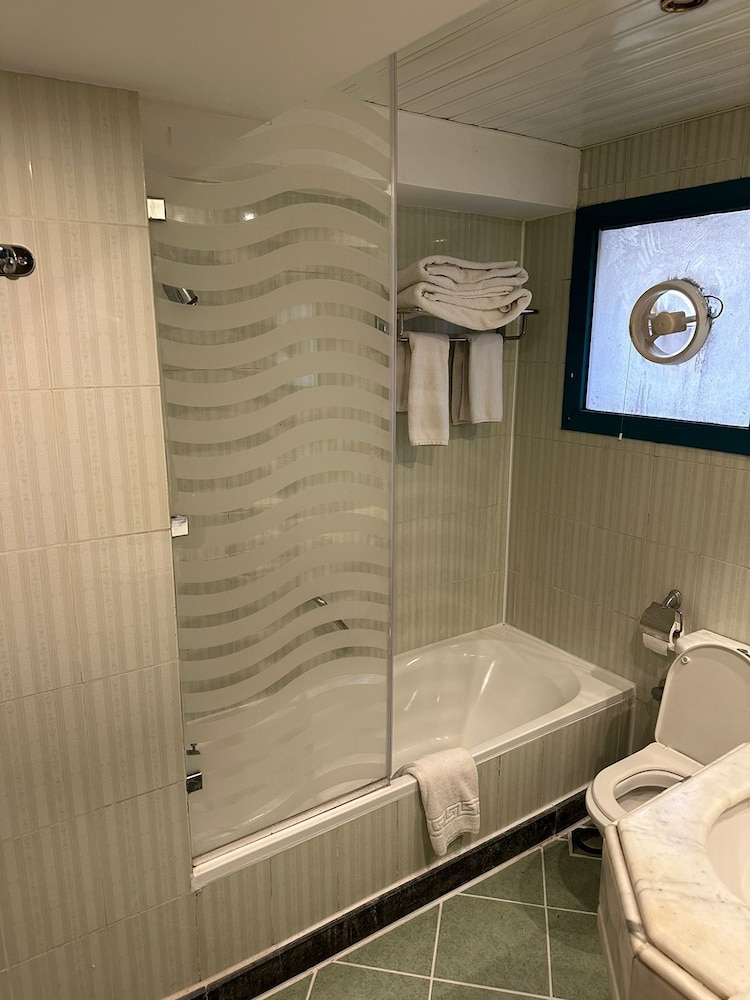 Superior Double or Twin Room - Photo 2