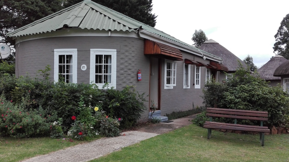 Family Double or Twin Room, 2 Bedrooms, Garden View photo 2