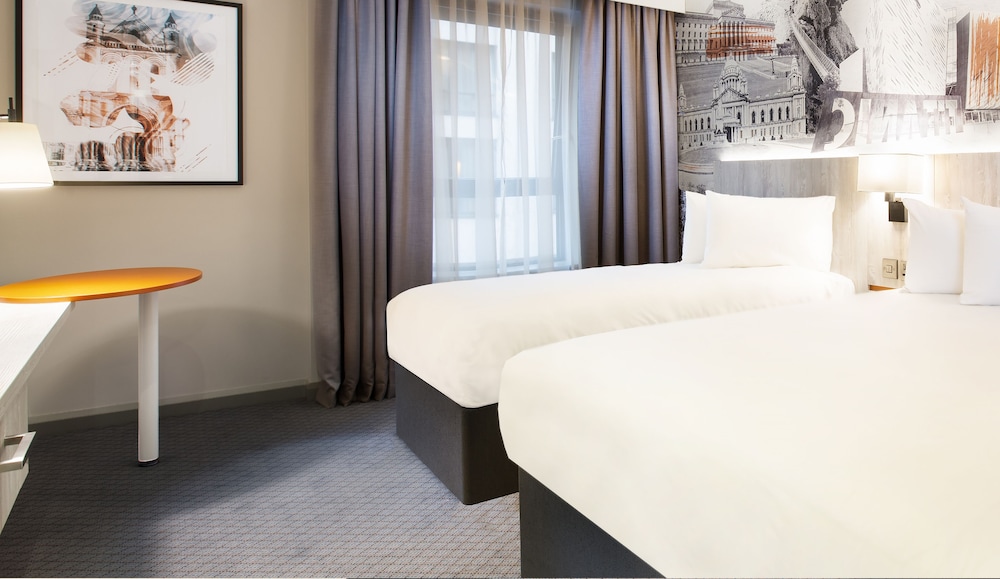 Superior Double Room (and Single Bed)