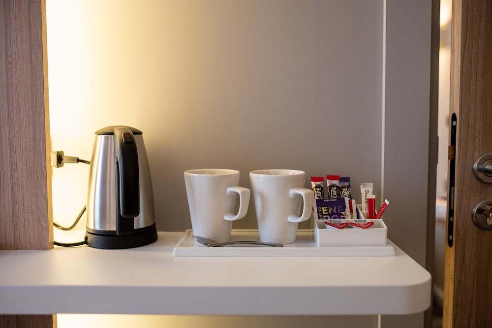 Standard Room (Free Breakfast) - Photo 9