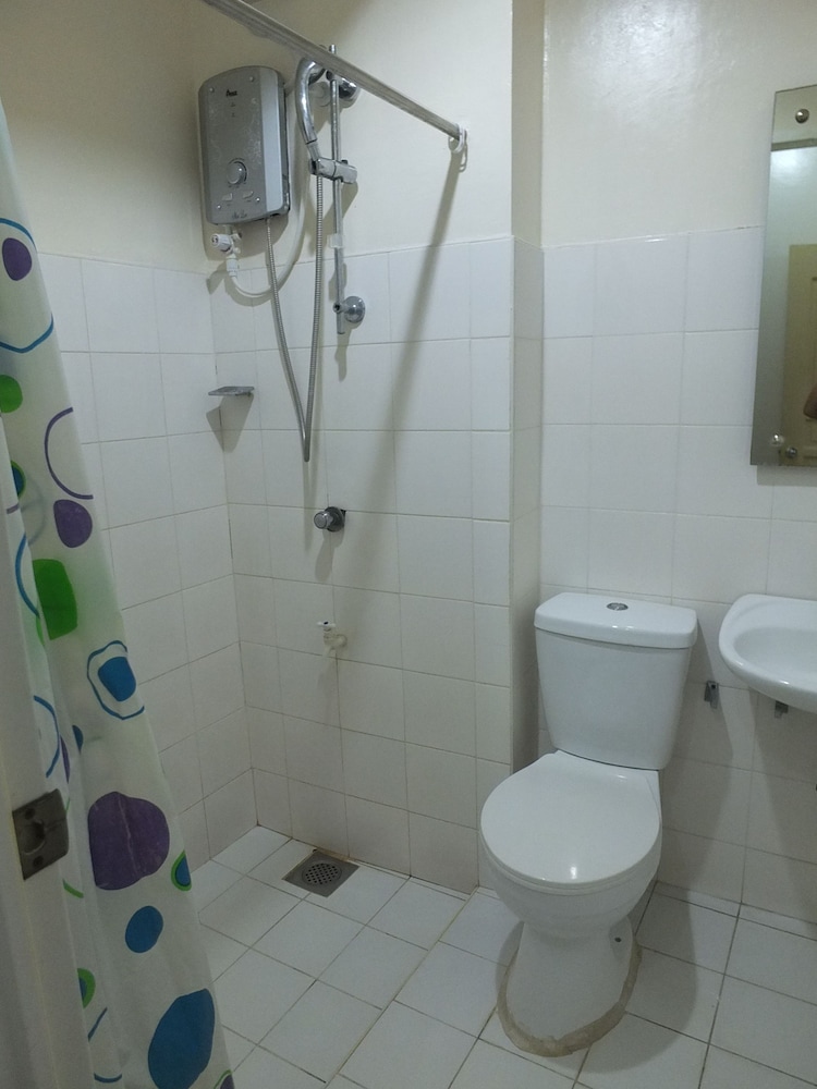 Standard Twin Room, 2 Double Beds, Air conditioning photo 3