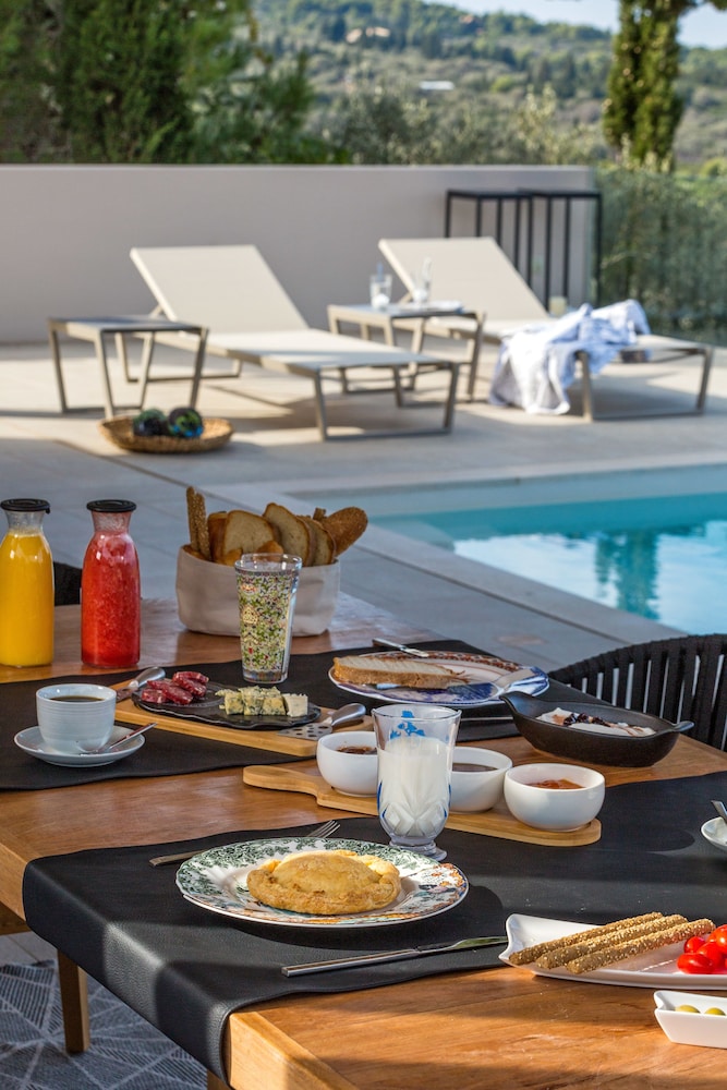 Special Offer Executive Villa with Private Heated Pool photo 2