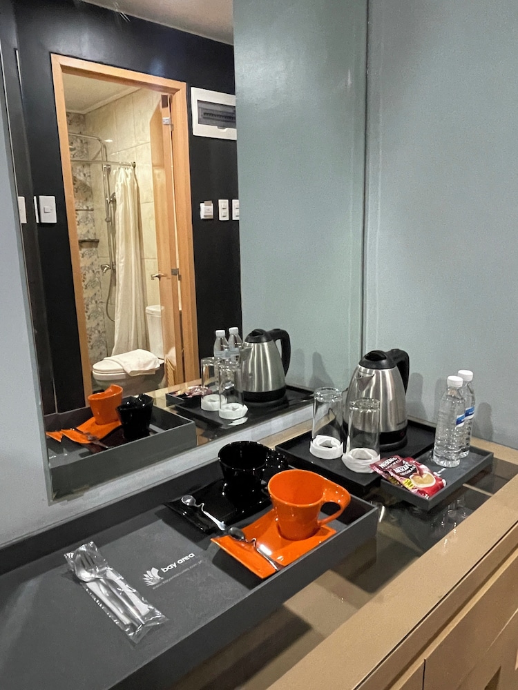 Superior One Bedroom Suite - Photo 5