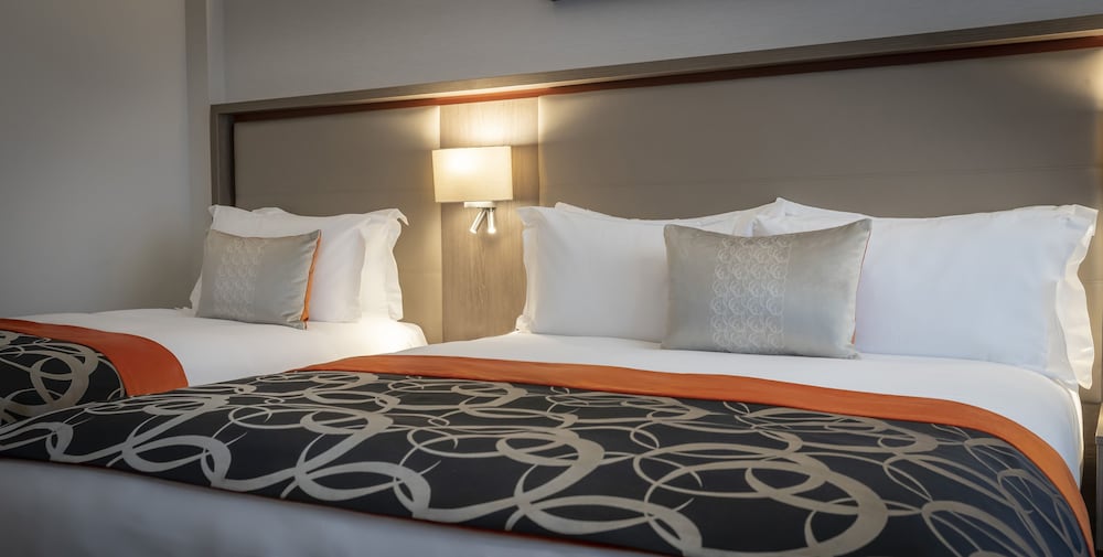 Deluxe King Room - Photo 2