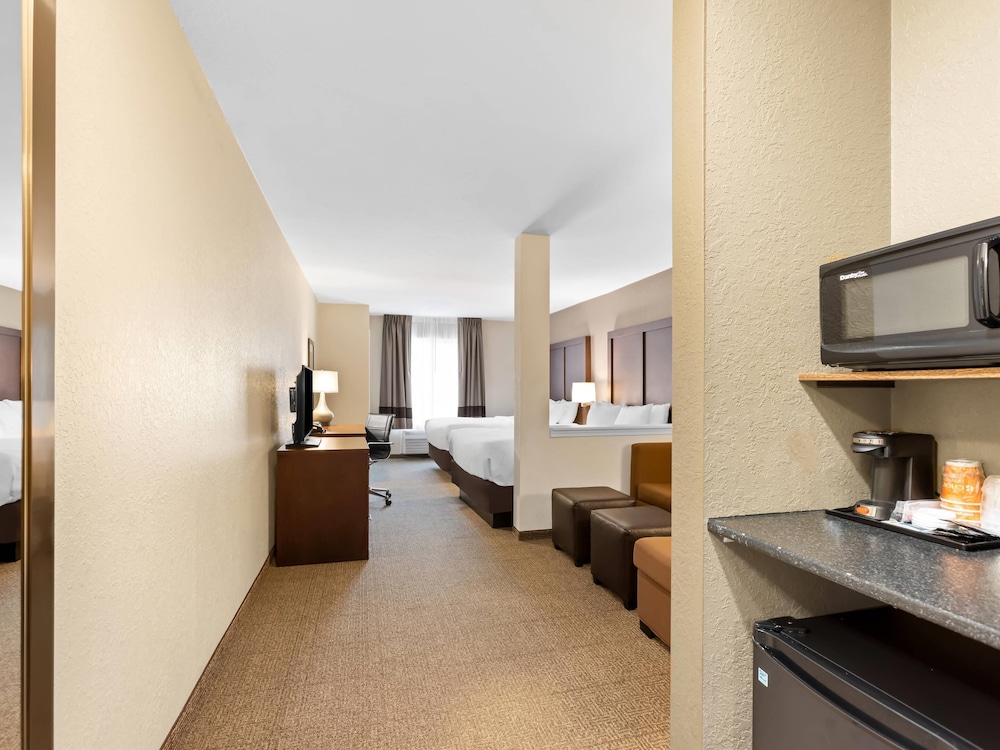 Suite, Multiple Beds, Non Smoking