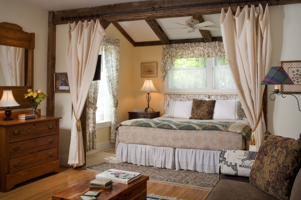 Allen Suite (Using stairs is required for this guest room) photo 1