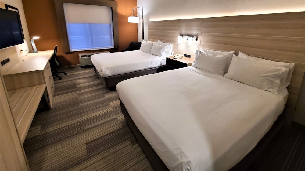 Standard Room, 2 Queen Beds, Accessible (Communication, Accessible Tub) - Photo 2