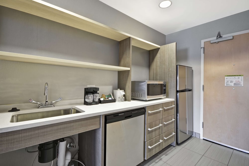 Studio, 2 Queen Beds, Accessible, Bathtub photo 3