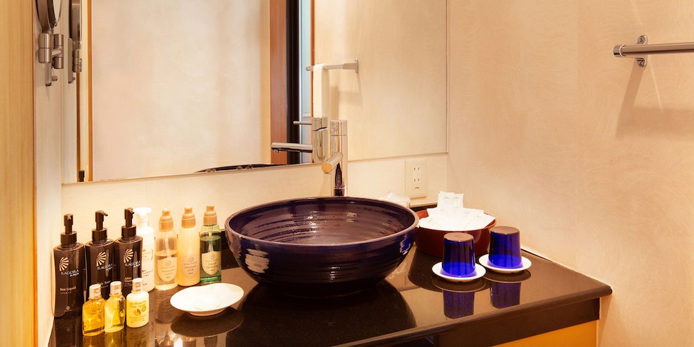 High-Grade Japanese-Western Room [Hoshi] River view, twin beds, with indoor bath Onsen Non Smoking photo 3
