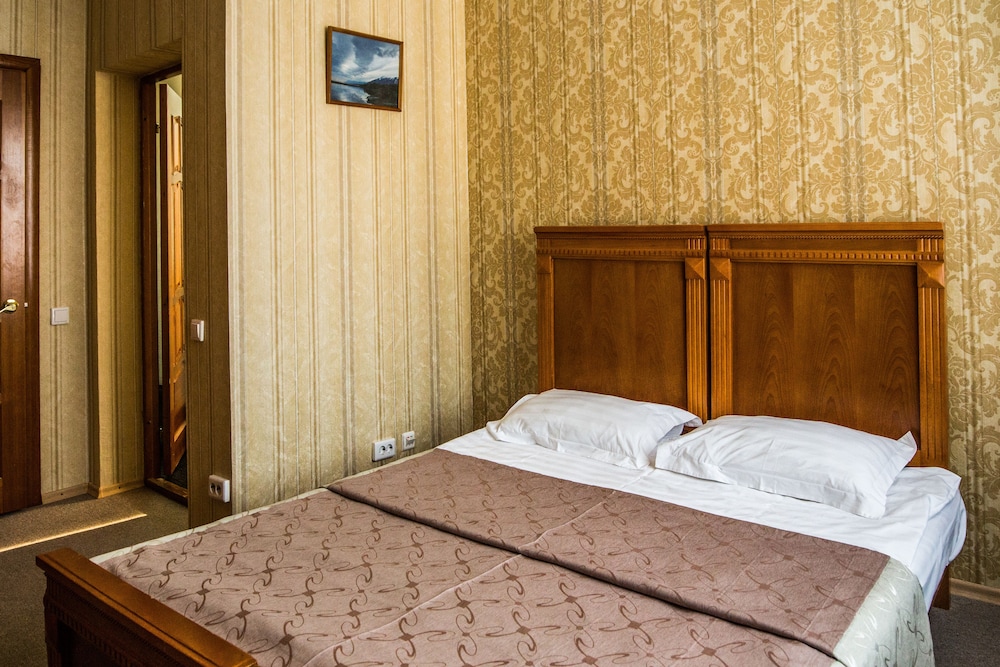 Economy Double Room photo 2