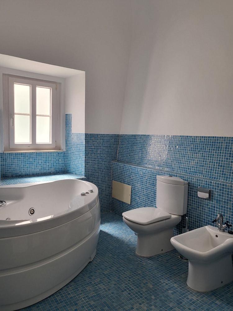 Family Suite - Photo 11