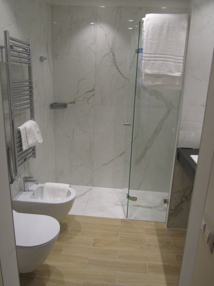 Superior Triple Room - Photo 9