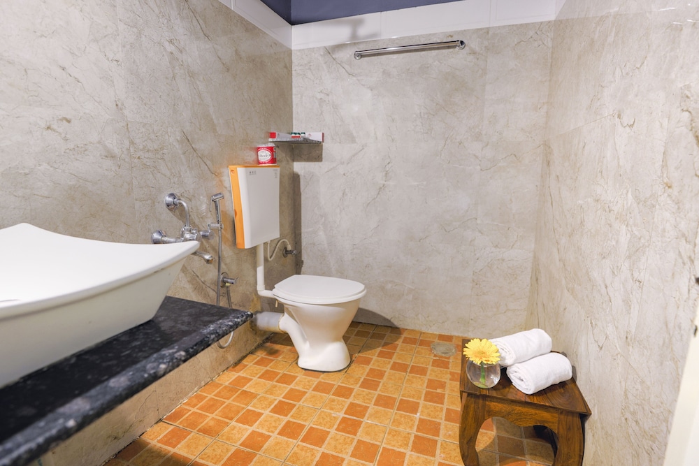 Deluxe room with balcony photo 2