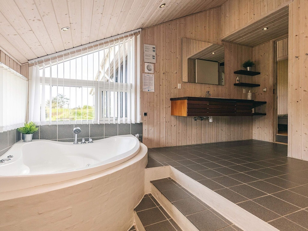House photo 2