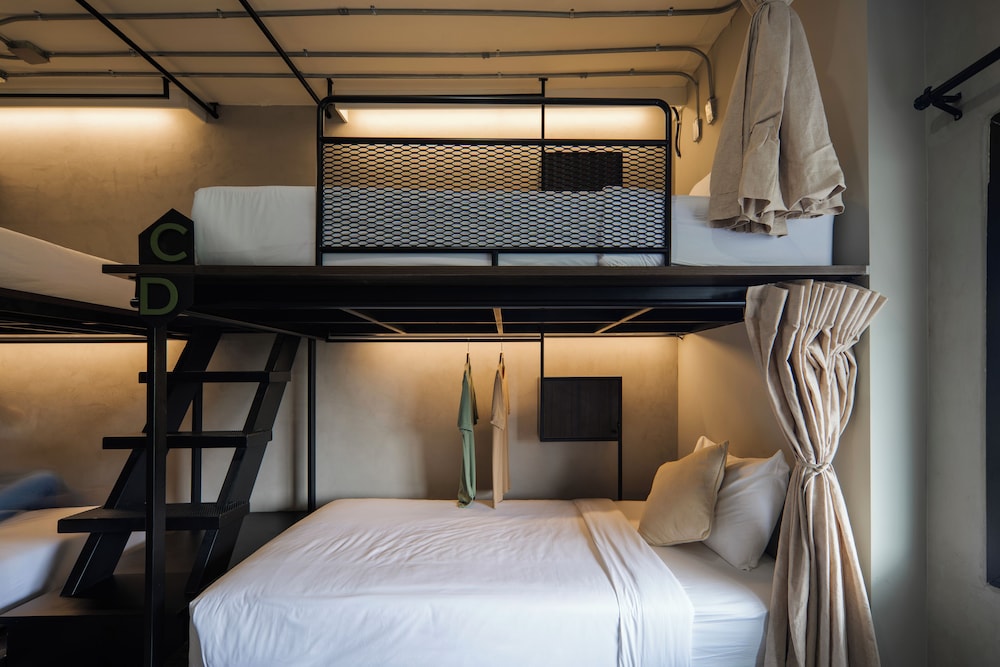 Standard Shared Dormitory, Women only photo 2
