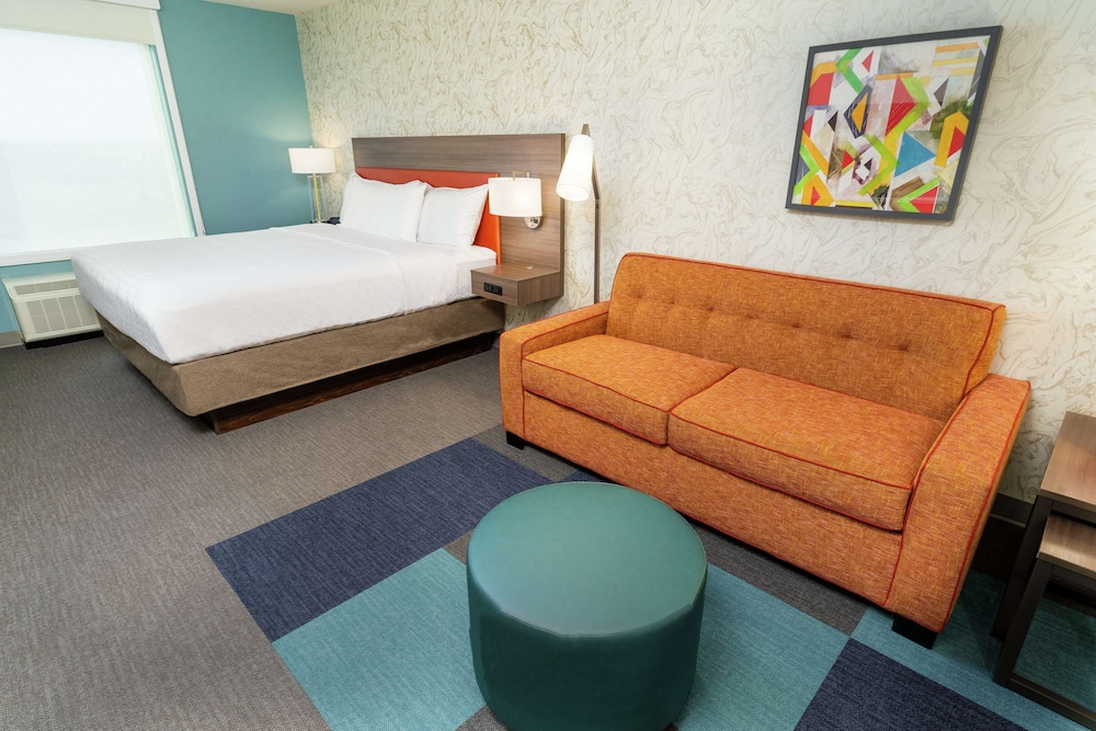Suite, 1 King Bed, Accessible (Mobility & Hearing, Roll-in Shower) - Photo 13