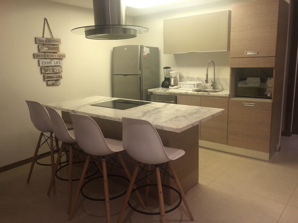Exclusive Condo, 2 Bedrooms, Non Smoking, Ocean View photo 2