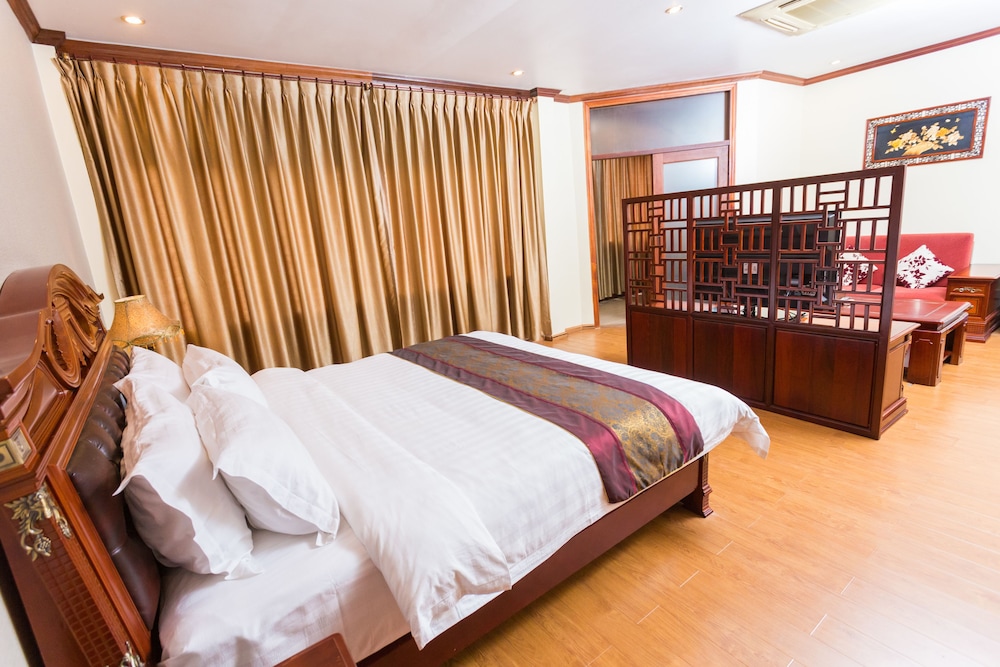 Executive Room, 1 Double Bed, Refrigerator, River View photo 1