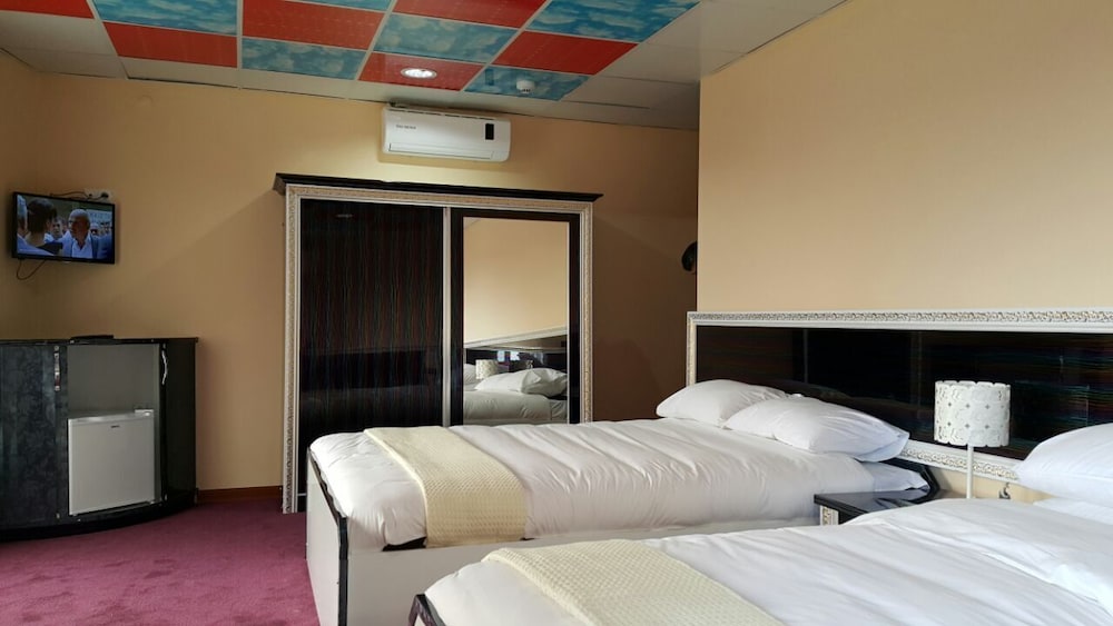 Standard Twin Room photo 3