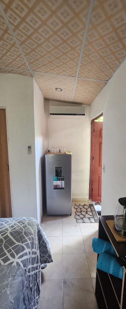 Basic Cabin, 1 Queen Bed, Microwave, Courtyard View photo 1