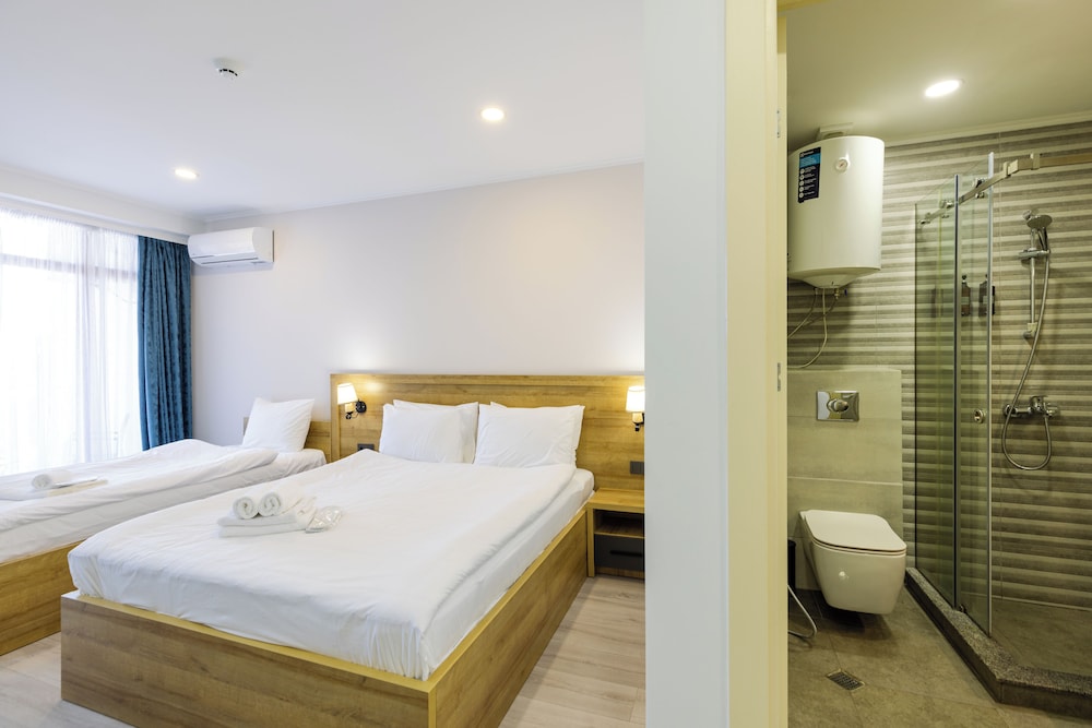 Standard Twin Room photo 2